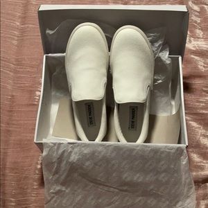 Steven Madden Gills Slip on shoes